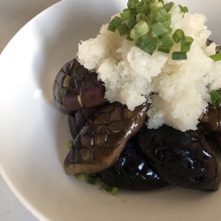 揚げ焼きでヘルシー♩なすの素揚げ